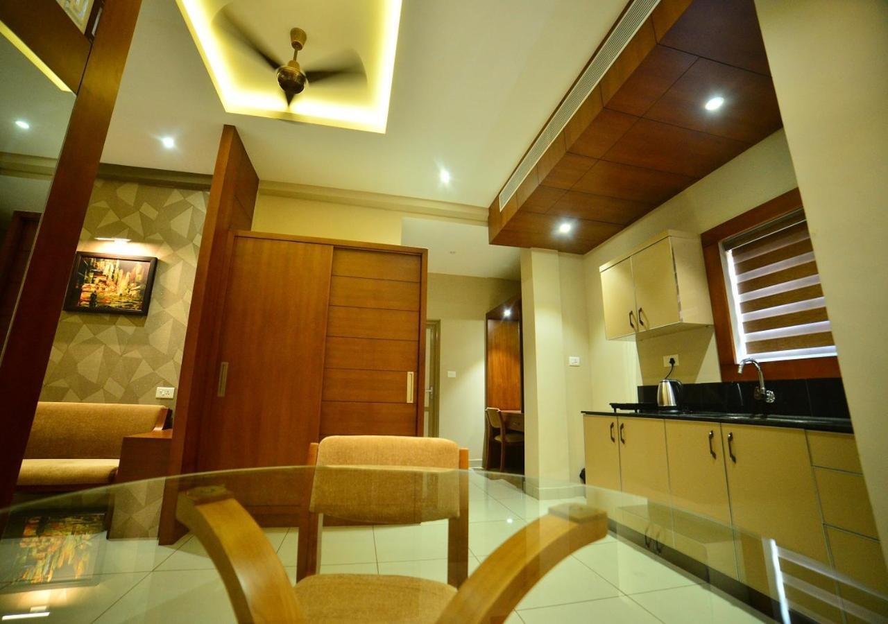 Hotel Priya Kottakkal Buitenkant foto